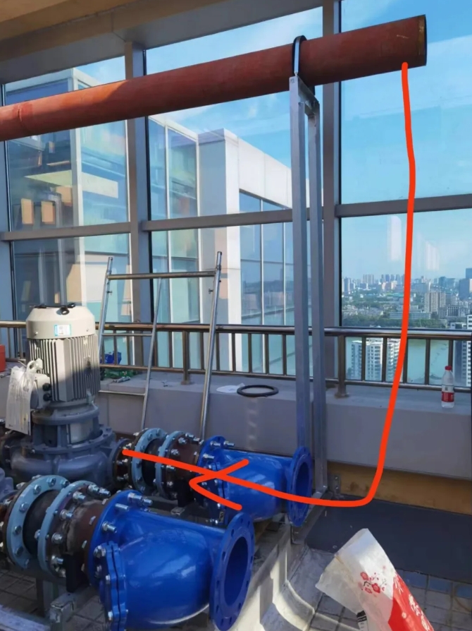 这个水泵大小头跟过滤器安装是否正确？